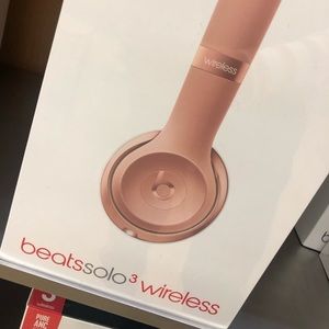 TWO Beats Solo 3s (Rose Gold & Gold)